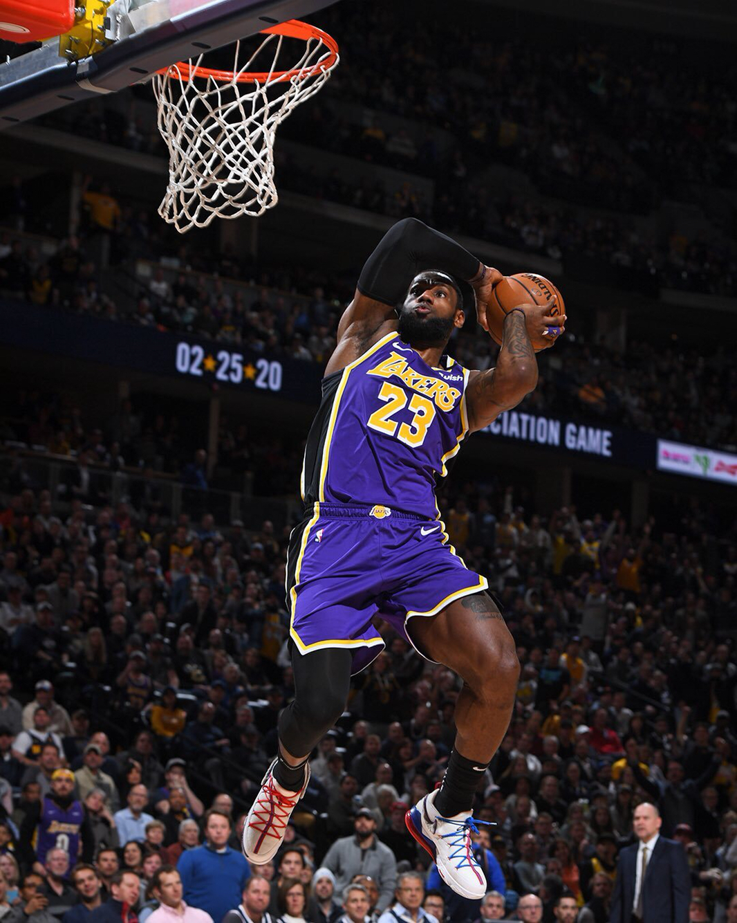 续上升的竞 续上升的竞